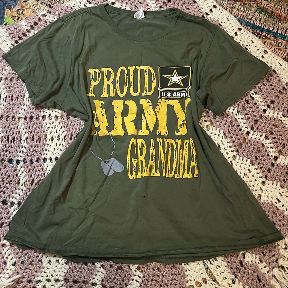 U.S. Army Green Proud Army Grandma Tee